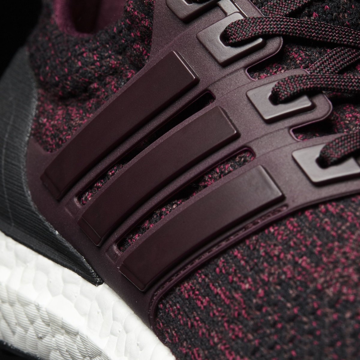 BOOSTLINKS's tweet photo. Official Images of upcoming adidas Ultra Boost 3.0 'Maroon' expected to drop on September 2017. https://t.co/JEBFMRFMla