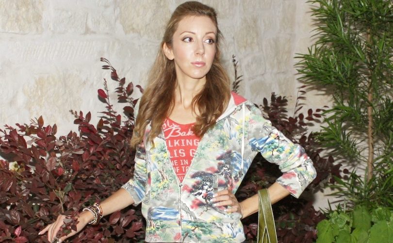 Colorful Hoodie and Denim Shorts sheyna.com/2017/04/09/luc…