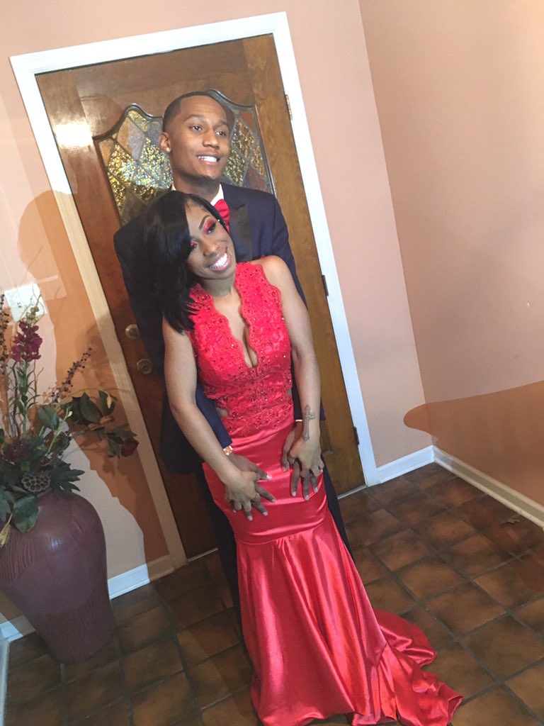Tay_Raww's tweet photo. #CentralProm #central2k17prom #securedthebag π€·πΌββοΈNo Time To Play https://t.co/IKhtshaqyq