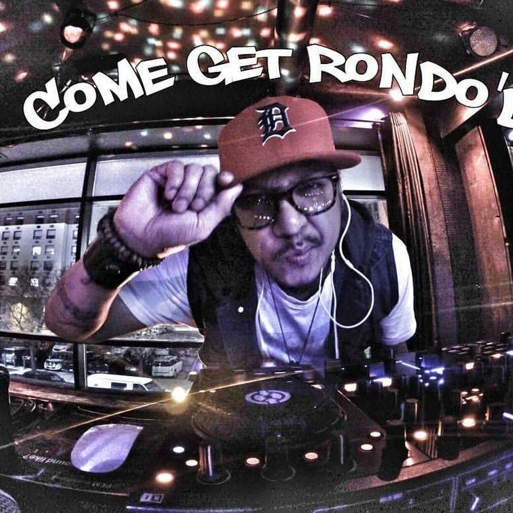 therondobar's tweet photo. Saturday night dance with VIN VICIOUS going on as we speak!!! @vinvicious #TheRondo #Windsor #Detroit https://t.co/m2x2jsrtyu https://t.co/J38FSI2ryp