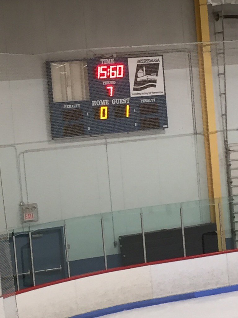 bighoff16's tweet photo. Almost 7 full periods of hockey!!! @MitchellMeteors midget girls come up a little short. Great game #goodshowing https://t.co/Dfzf7MXpUY