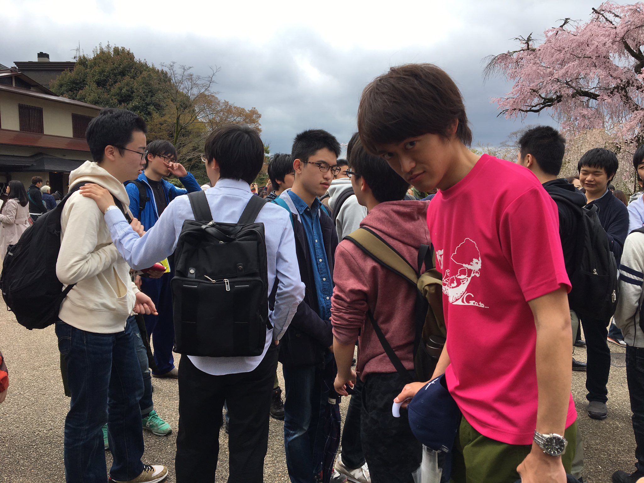 立命館大学アウトドアサークル 放浪同好会 35周年 On Twitter 新歓ハイクで円山公園に来ています 桜も満開 笑顔も満開 放浪同好会 立命館大学