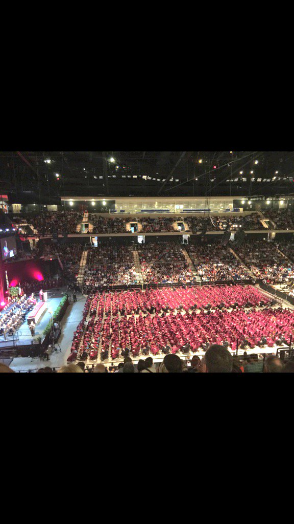 Smlyle's tweet photo. C/O '17 countdown to graduation!  #BFND #finishstrong 🎓🐾 05/26/17 @ 4:00pm https://t.co/GtM8rmb11t