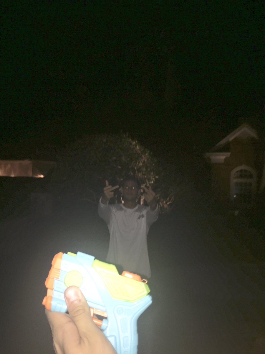SuperSp1ashBros's tweet photo. MIDNIGHT HEIST IN AVILA! @nickcastro22 ambushes Matt, and @APaqu1n + @MatthewTsokos with team kill on Jacob @TPWaterWars_ https://t.co/qnh8umgzS3