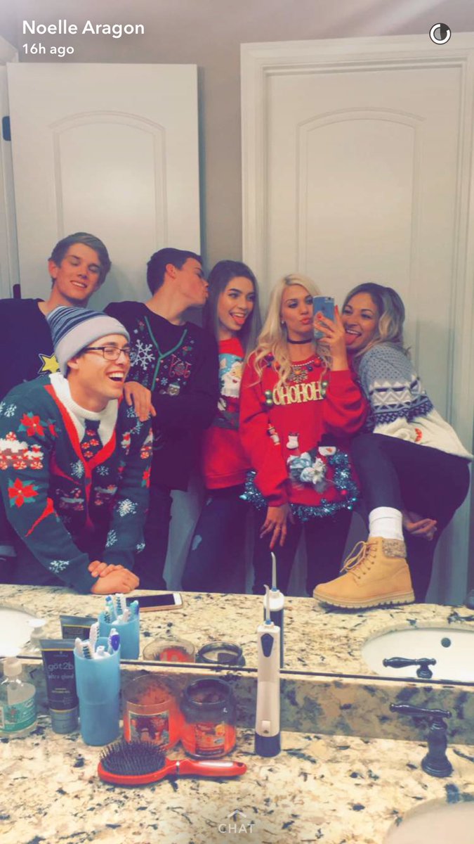 McKaylaColey's tweet photo. Happy Birthday @cooperlangston1 ! Hope you had the best day!! ☺️☺️🎉🎁 https://t.co/jDauPjhmcX