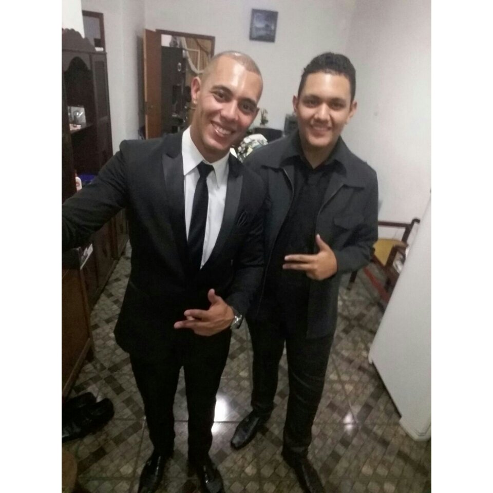 MatheusLelis6's tweet photo. ♛Hoje é aniversário do homem que merece mais de um dia.ツ#tio♥ https://t.co/5svC7EQm6l