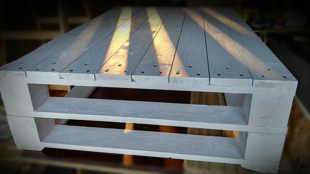 eventowemeble's tweet image. Work in progress. #meblezpalet #ekodesign #eventowemeble Niebawem więcej na eventowemeble.pl