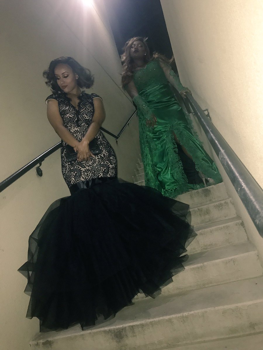 Xcepti0n_'s tweet photo. Better late than never #OHSoitslikethat #gameOVER #SlayForChelsea #prom2k17 https://t.co/obilRyLSGb