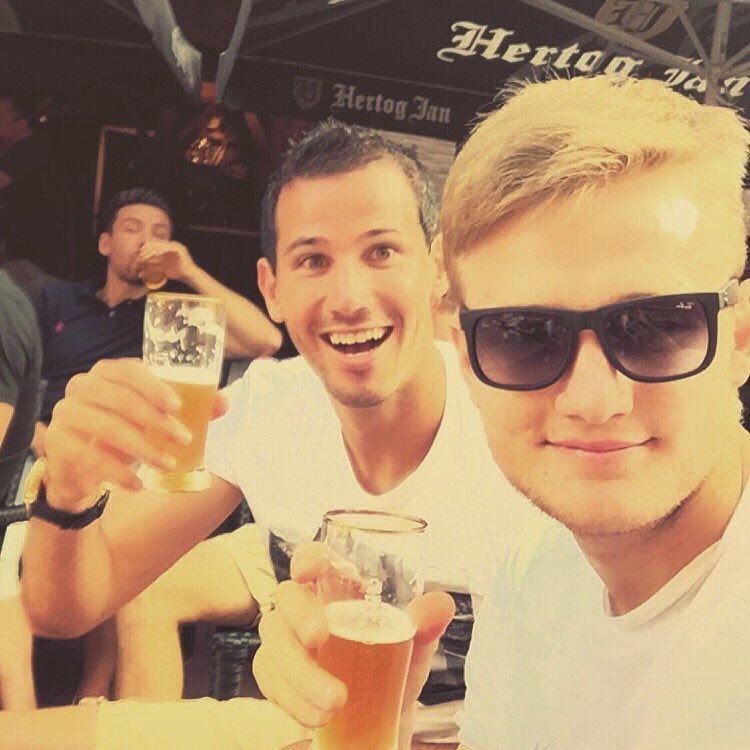 rmcgowan89's tweet photo. Happy Birthday to my Apprentice @CollDonaldson have a good one mate #Sunnies #2CanDan #UnderTheTable #GoodTimes https://t.co/zwcmRdrMQd