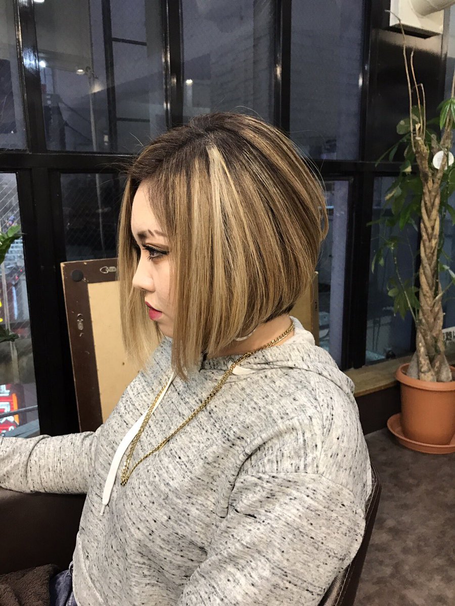 Lapisげんラピス 予約twitte ちゃんみな バッサリ前下がりボブにcut 髪の毛の痛みが気になってたので思い切って切りたかったみたい かなーりイメチェン これがまた 似合う似合う ロングに飽きたらこれでしょ