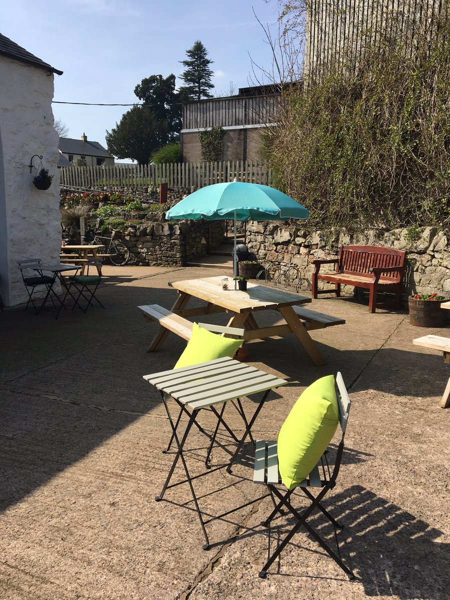 Greystonehouse's tweet photo. Morning just !! It's a beautiful day. Suns out, brollies are up and cakes are ready #lakes #penrith #ullswater https://t.co/2CDzCRUBWo