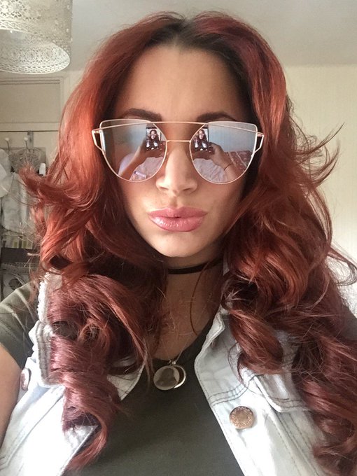 Time to get the shades out I think!! 😎😎😎 https://t.co/ymgfwtaSad<a href="/tag/lilac"class="tags"><span>#lilac</span></a>