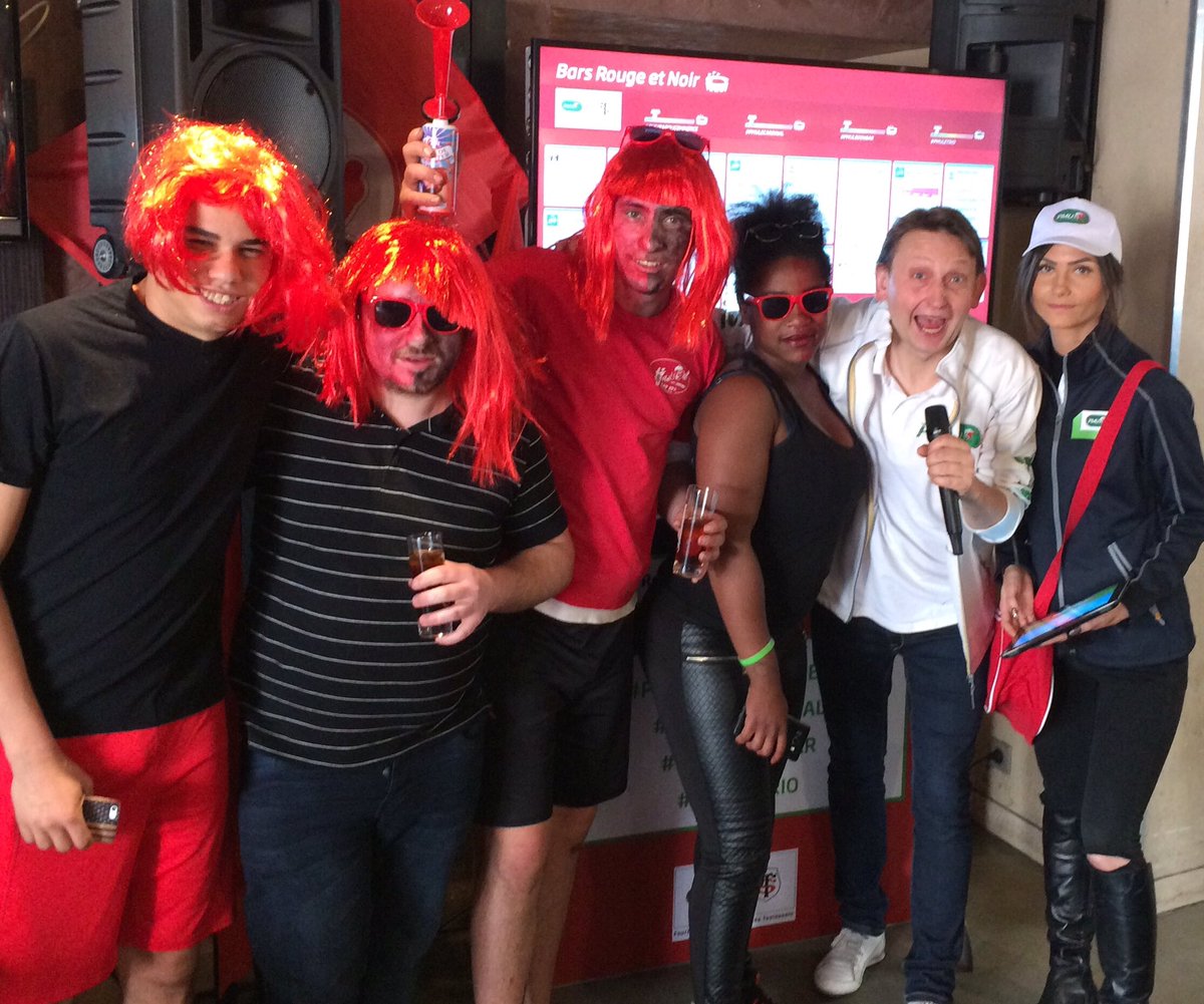 On est déjà dans le bus pour aller au centre d'entraînement ! #PMUBARDUCOMMERCE