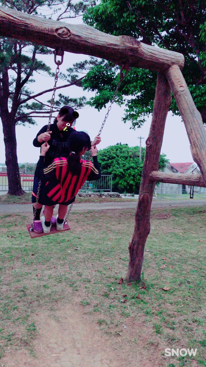 SEINANNA__'s tweet photo. 今日もたのしかった！！🤡
ずっとブランコ（笑）
明日から また別々だ〜お互いがんばろう🙋🏼 https://t.co/Ay1bF3Irws