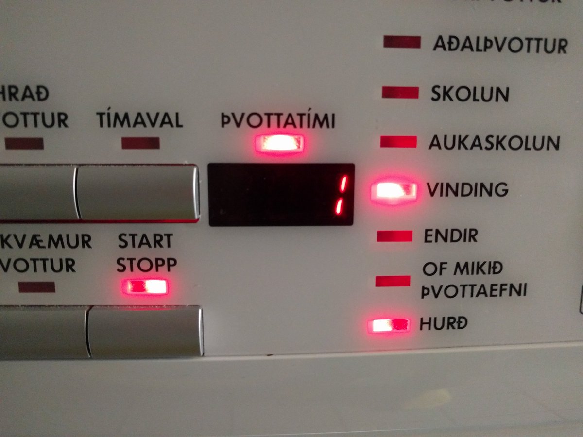 Margir halda að þetta standi fyrir 1 mínúta. Stendur í rauninni fyrir 1 eilífð.