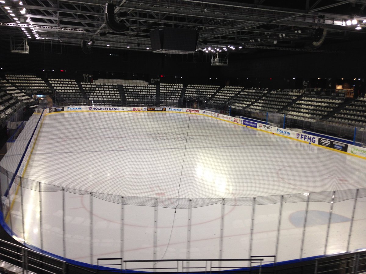 4ever_project's tweet photo. @ndemassieux Effectivement, peut-être un rapport avec le hockey... Plus d'infos vers 15h ! https://t.co/piZjF192uv