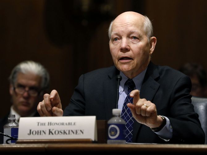 CNET's tweet image. Hackers use FAFSA tool to steal $30 million from IRS cnet.co/2oUNpQr