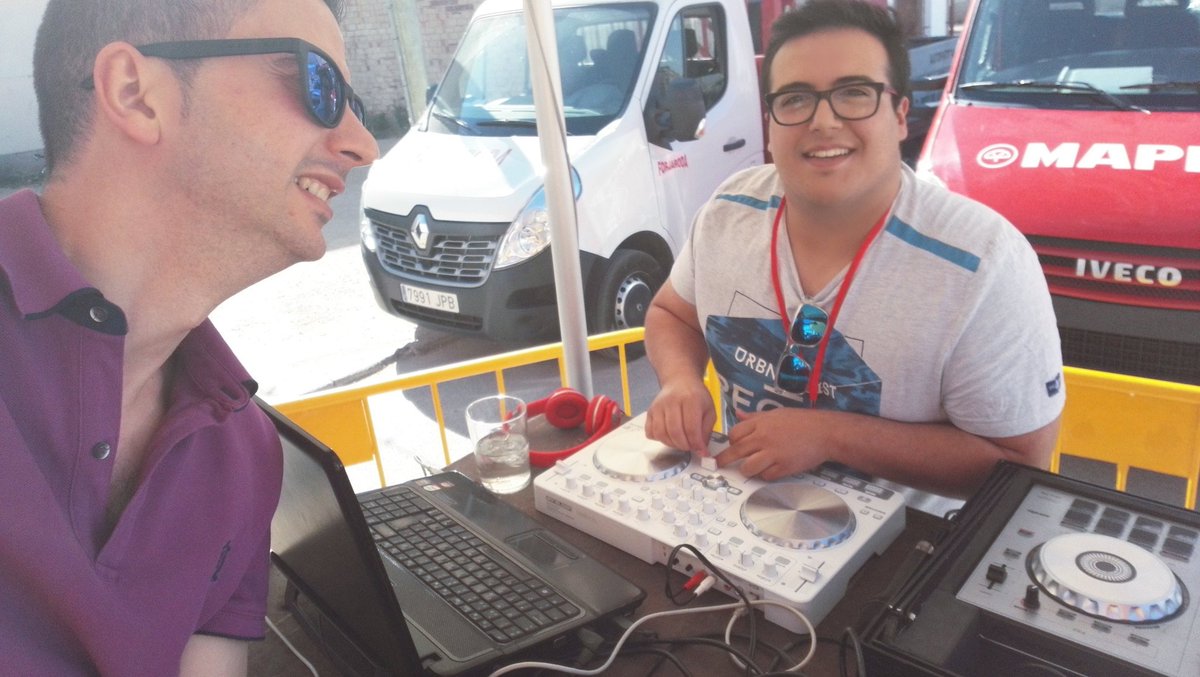 alvarodjlomas's tweet photo. grande @danivegasradio #primavera #sonidopotente #sumeriscommingfestival https://t.co/VYgbyMK3QS