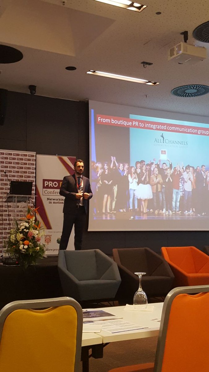 apriori_world's tweet photo. Alexander Dourchev at #propr2017 https://t.co/fz41SdRLKi