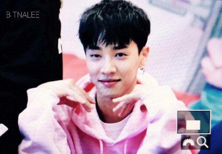 C89J_hCUIAQhRqE.jpg:large