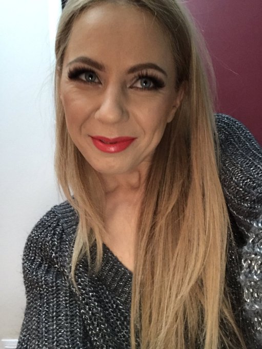 Happy, thinking of you!! https://t.co/1PbS8eu8Lh<a href="/tag/rullesofablondelady"class="tags"><span>#rullesofablondelady</span></a>