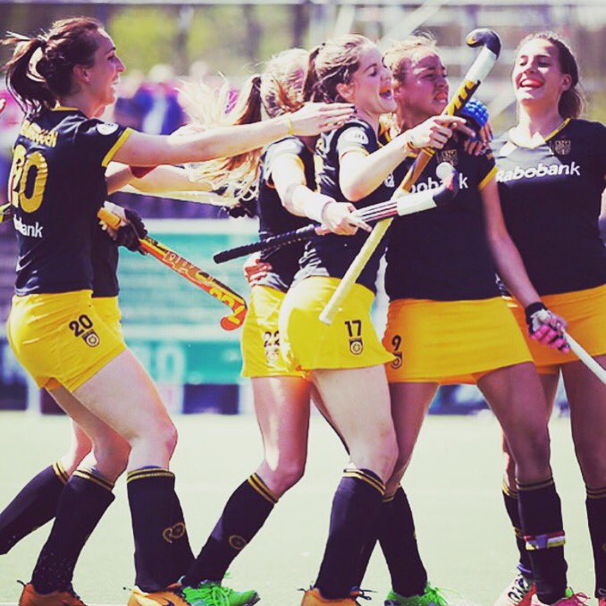 MaartjePaumen's tweet photo. GAMEDAY!! 12.45 Den Bosch-SCHC!! ☀️💪 #letsgoblackandyellow https://t.co/CZjP6z6PtA