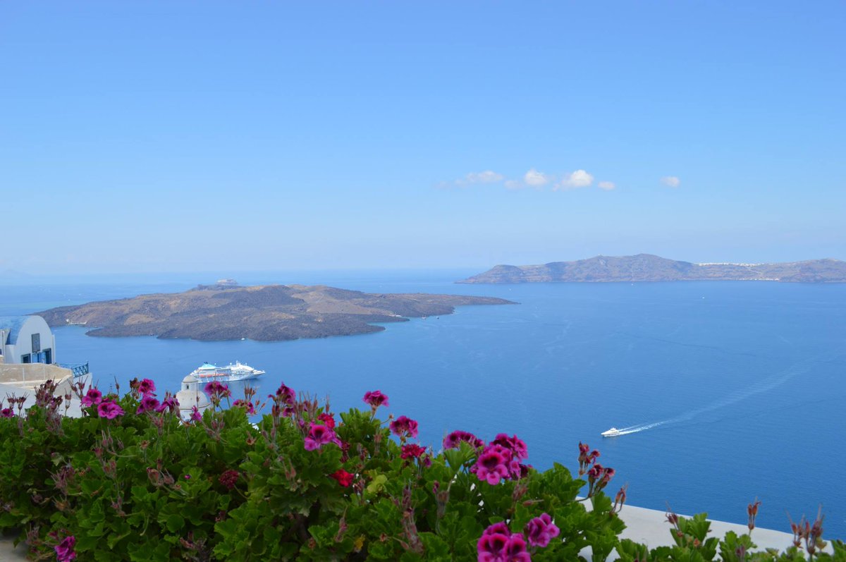 KIWI_TRAVEL_EU's tweet photo. #Santorini #Fira 🇬🇷
#KIWITravelEUSuperPrices #Easter_Holidays
Atlantis 4* Like From 48.00€ pp pn in DBL BB #Compare➡https://t.co/Ng6wmVg0CW https://t.co/rll9q754Ys