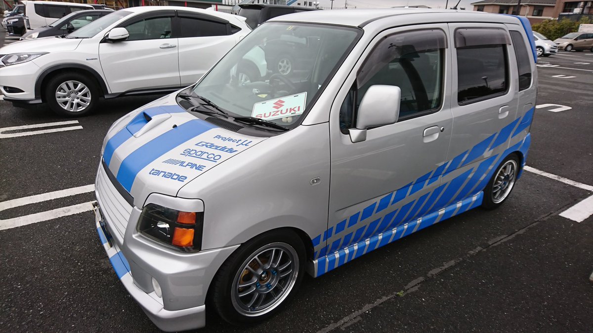 えー、この度ブライアン仕様のRを乗ることになりました！ ..嘘