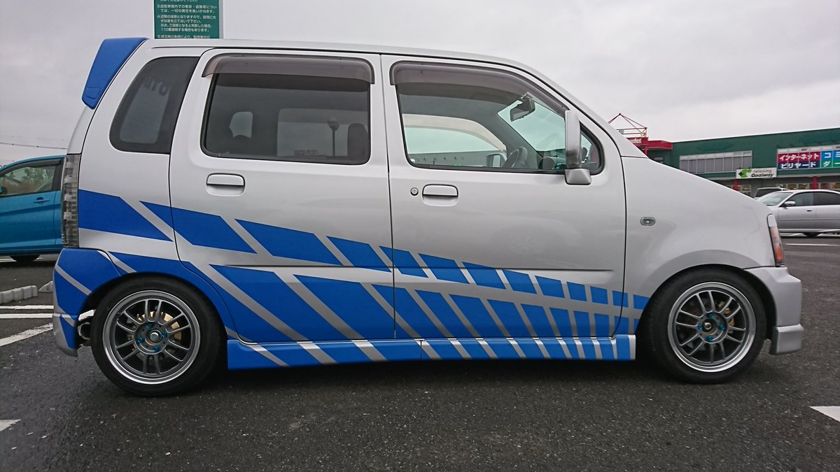 えー、この度ブライアン仕様のRを乗ることになりました！ ..嘘