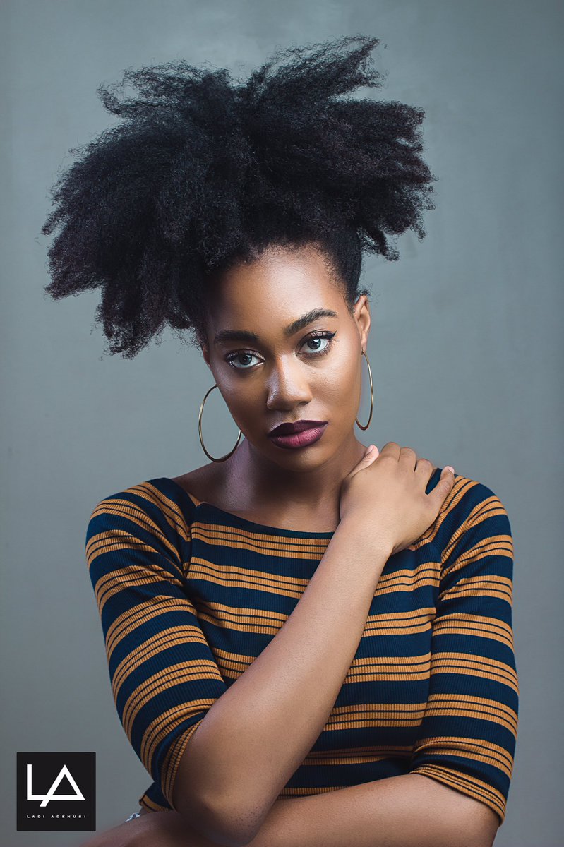 ladiadenusi's tweet photo. Camera on the talented @EfikZara #ladiadenusi https://t.co/h7HyfNO9kY