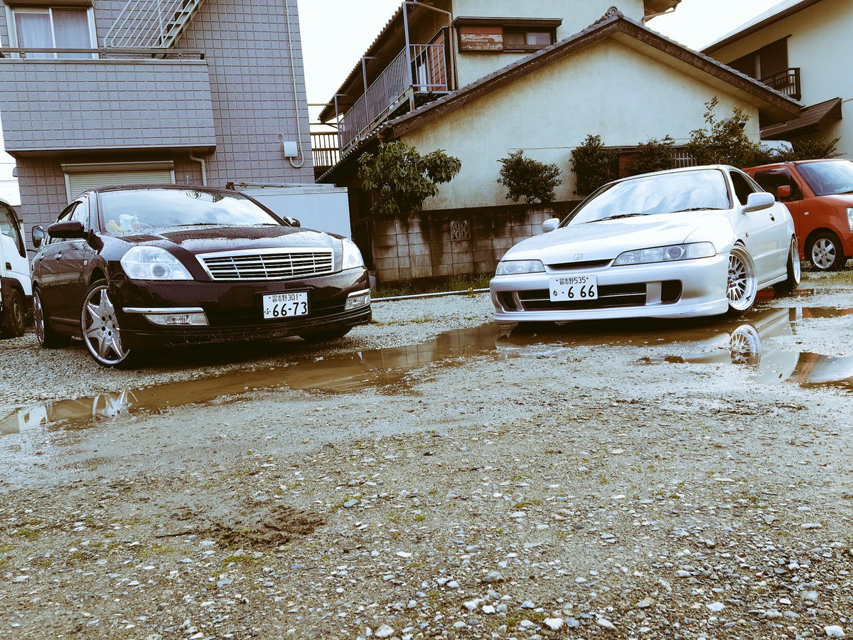 Re38597270's tweet photo. 一昨日最後に乗った(￣▽￣)

やっぱりメチャメチャ良い車だティアナ(￣▽￣) https://t.co/AkSdZknONo