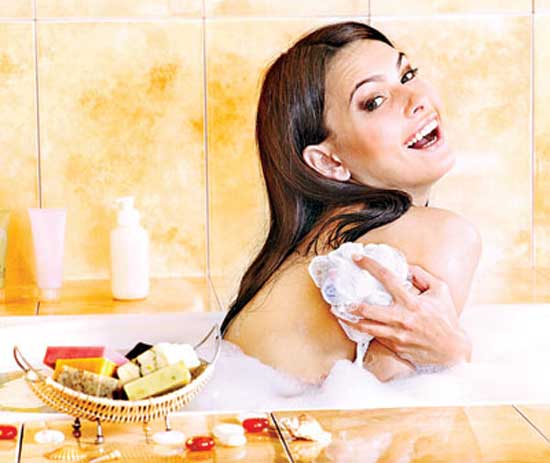eenadulivenews's tweet photo. ఒత్తిడా...స్నానం చేయండి
https://t.co/C91VvDqwLO
#HealthBeautyTips #StressRelief https://t.co/H71JyKCVHq