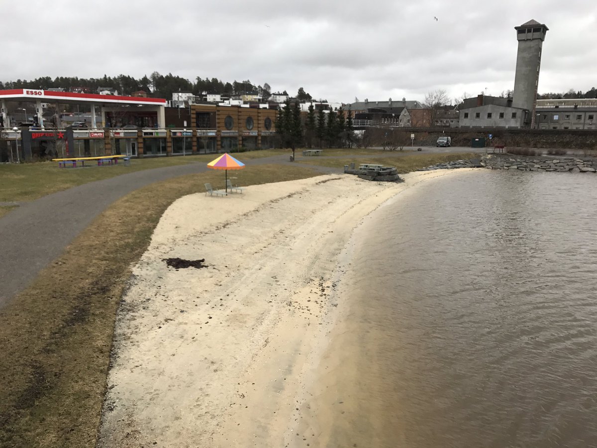 bojanskuddfinte's tweet photo. First time in Steinkjer, men de lorte meg, this is Copacabana😂👏🙏⚽️ https://t.co/4M9S0cV4lR
