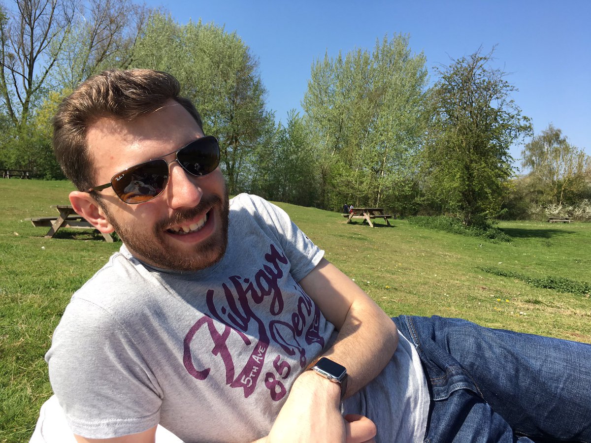 TabithaAmyLewis's tweet photo. Picnic in the sun with the hubby at #longmelfordcountrypark https://t.co/VS6wScIq1d