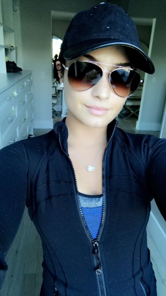 LovaticNice's tweet photo. Snapchat Demi https://t.co/lzBNQpMaGx