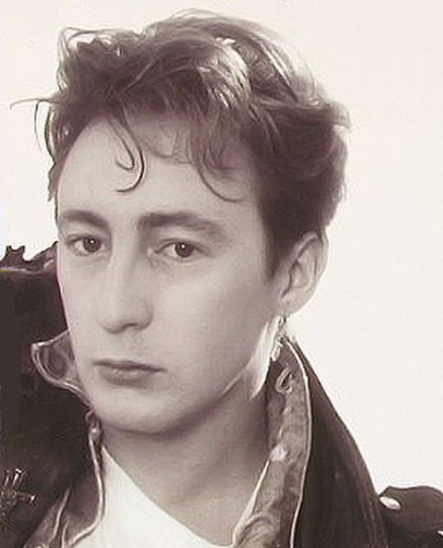 Happy birthday, Julian Lennon! The twin of John. 