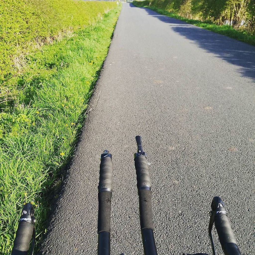 got those pre race vibes . .
. .
.
.
#cycling #triathlete #triathlon #workout #cyclist #cycling #raceday #sunshine… ift.tt/2oeivEc