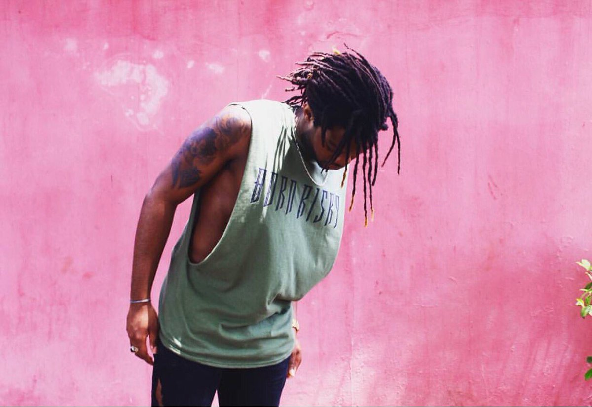 bornrisky's tweet photo. FREE UK SHIPPING ON ALL ORDERS! No extra costs. Treat yourself to some new threads ✌🏽 Weekend Treats for y'all 🔥

https://t.co/AD08VnaDta https://t.co/obuoq6b9Sm