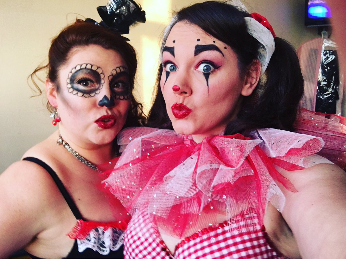 NikkiHamlett's tweet photo. Ladies and gentleman... #blushdancehydetameside #twistedcabaret https://t.co/51DlNhgHgo