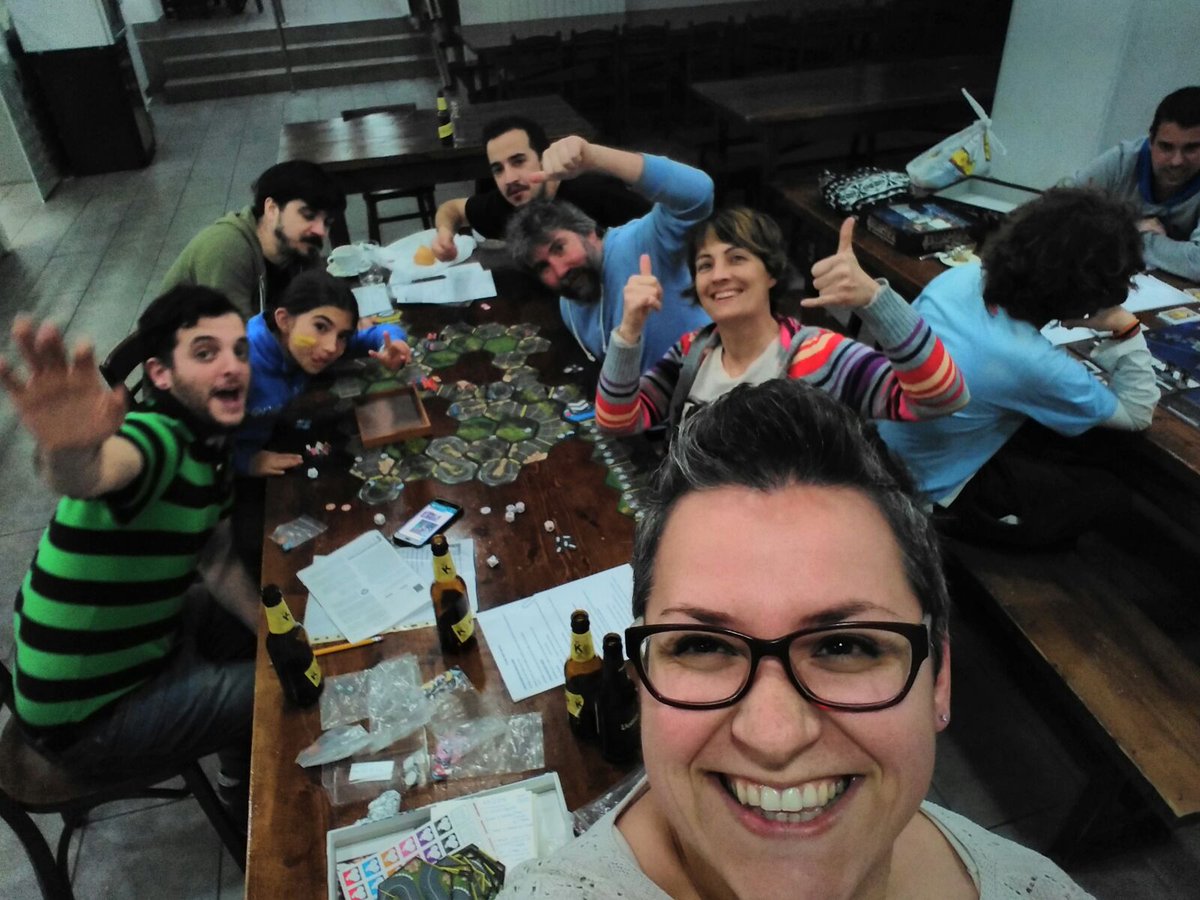 JuguemosElk's tweet photo. Galactica y Cycling Party en la sesión nocturna del viernes https://t.co/pFGX5zZ6st