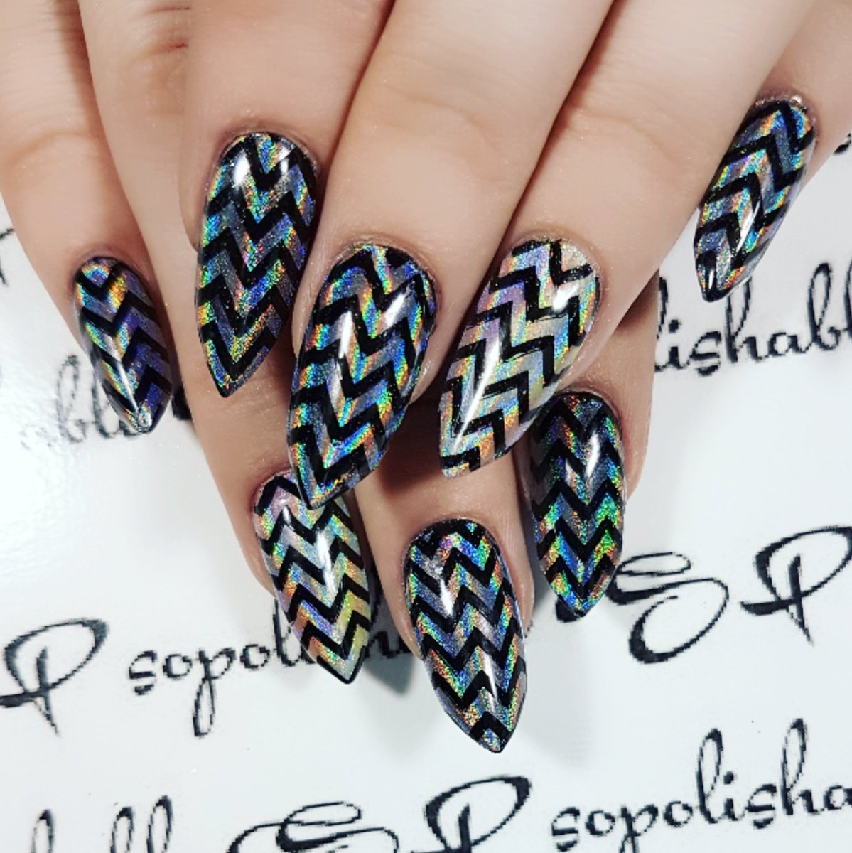 SoPolishable's tweet photo. #nails #cnd #shellac #nailart #chevron @lovelecente @SweetSquared @SamanthaSweet @ScratchMagazine @nailsmag @NailproMagazine https://t.co/wDktoVn1WB