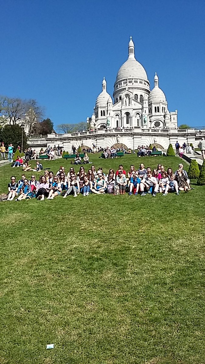 FarnhamYouthChr's tweet photo. A rehearsal this morning before THIS! #fyctour https://t.co/vS944pKMoQ