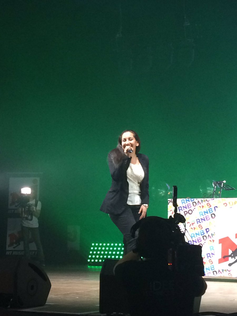 seignard's tweet photo. @BeverleyHale69 franchement Ta présentation de @davidcarreira c'était juste parfait 😊💞#NTMLyon https://t.co/3Q6La4UDBZ