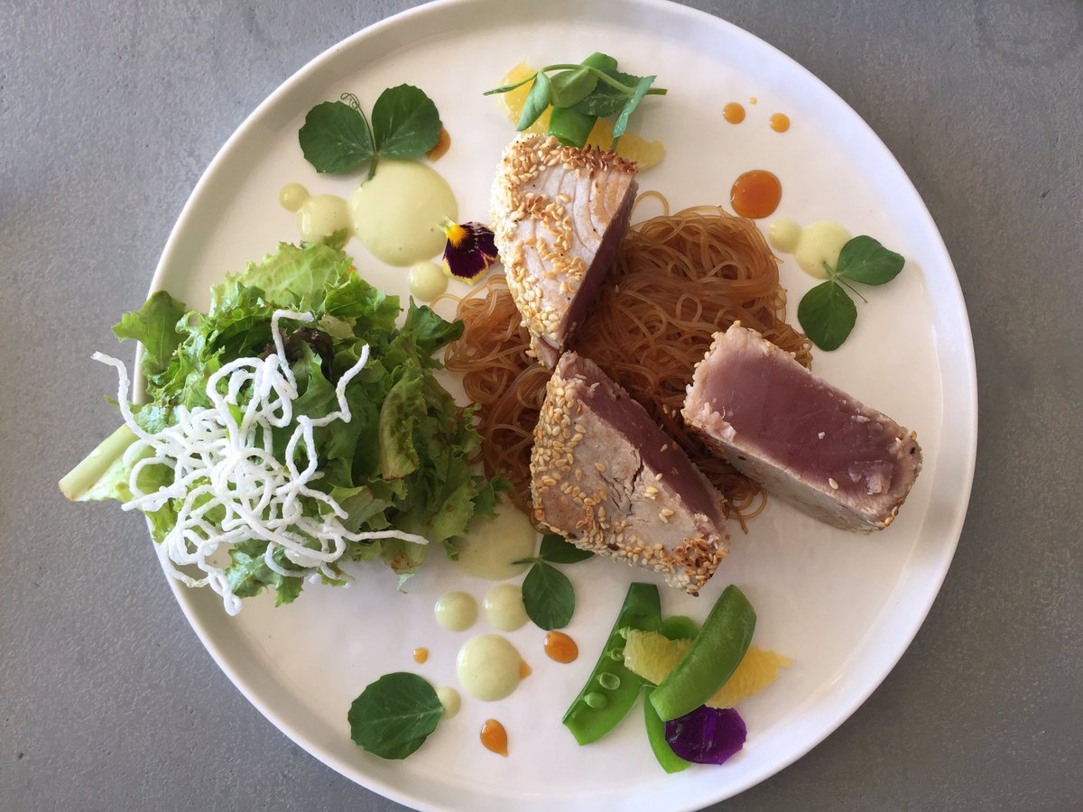 ILoveFoodiesCT's tweet photo. Yessss! The @MangataCPT tuna is still the most gorgeous dish in the world 😍 https://t.co/dwLHyc0hHr