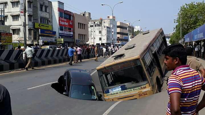 vyasterry's tweet photo. Happens only in Chennai!! #shame #corrupt #Metrorailwork https://t.co/J3V9ce1pio