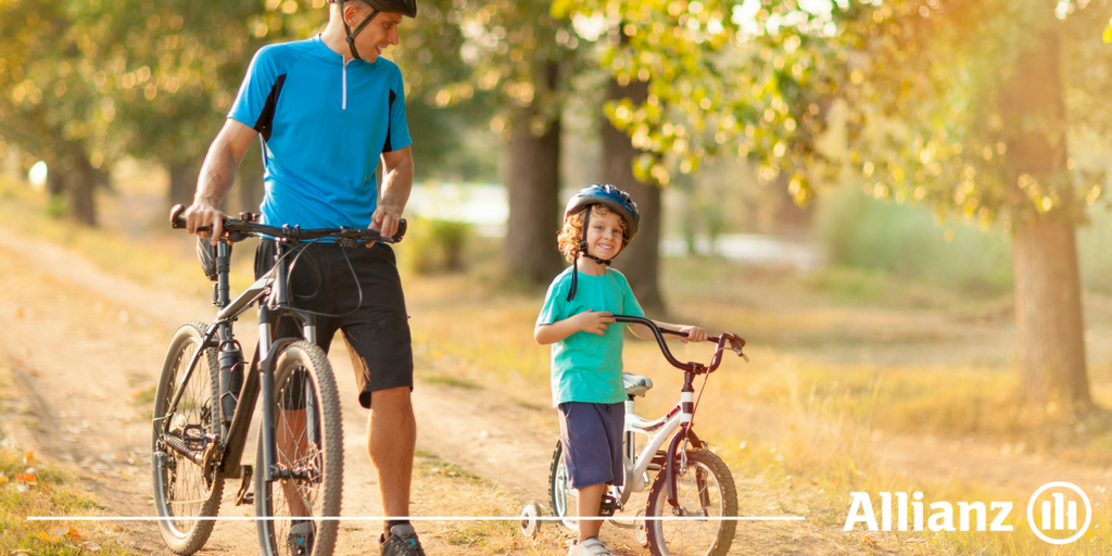 allianzfrance's tweet photo. Dès aujourd’hui, casque obligatoire pour les - 12 ans. Les adultes, vous risquez une amende de 90€. #Vélo #VTT #Cycliste https://t.co/LIS5JsdGox