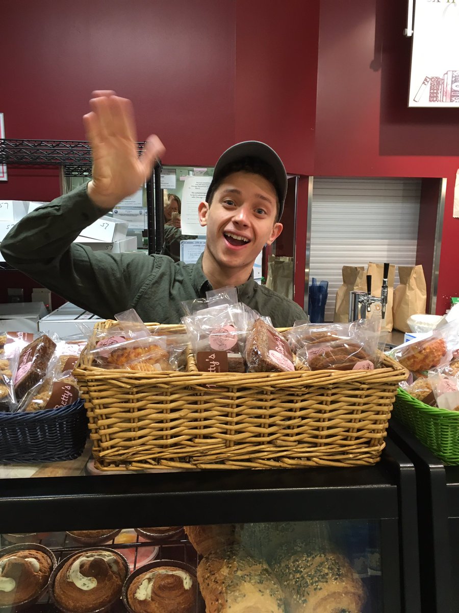 ExLibToaster's tweet image. And welcome back to Manager Emiliano, who was abroad last quarter. We're glad you're here! #toasterlove #toastertweet #baristafriend