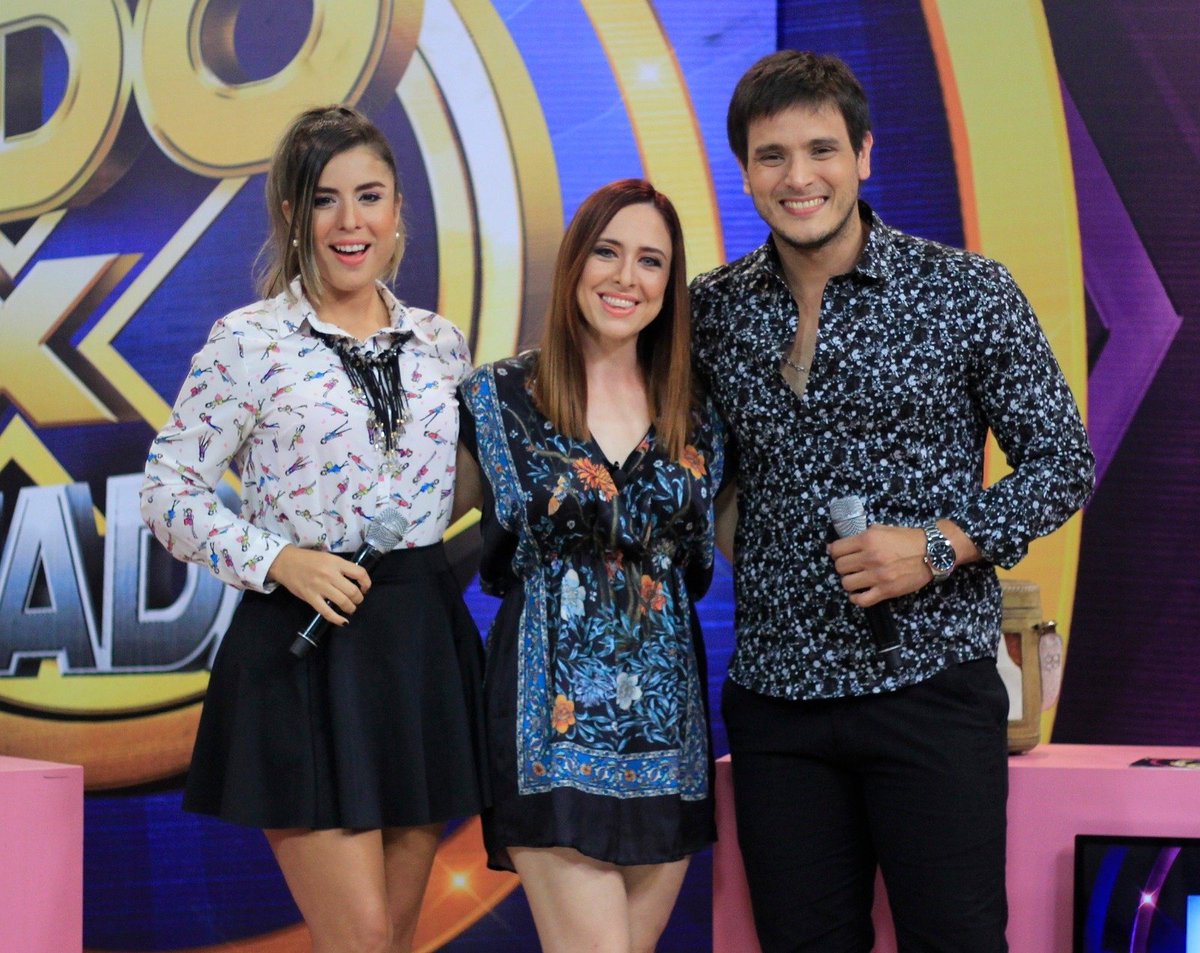 todoxnadapy's tweet photo. Nuestra segunda invitada en este duelo #EstiloVsKaru ✨🍳 de #todoxnadapy 🏆⚡ es la bella @magasosaflores   💕 https://t.co/fUPYpTuM4b