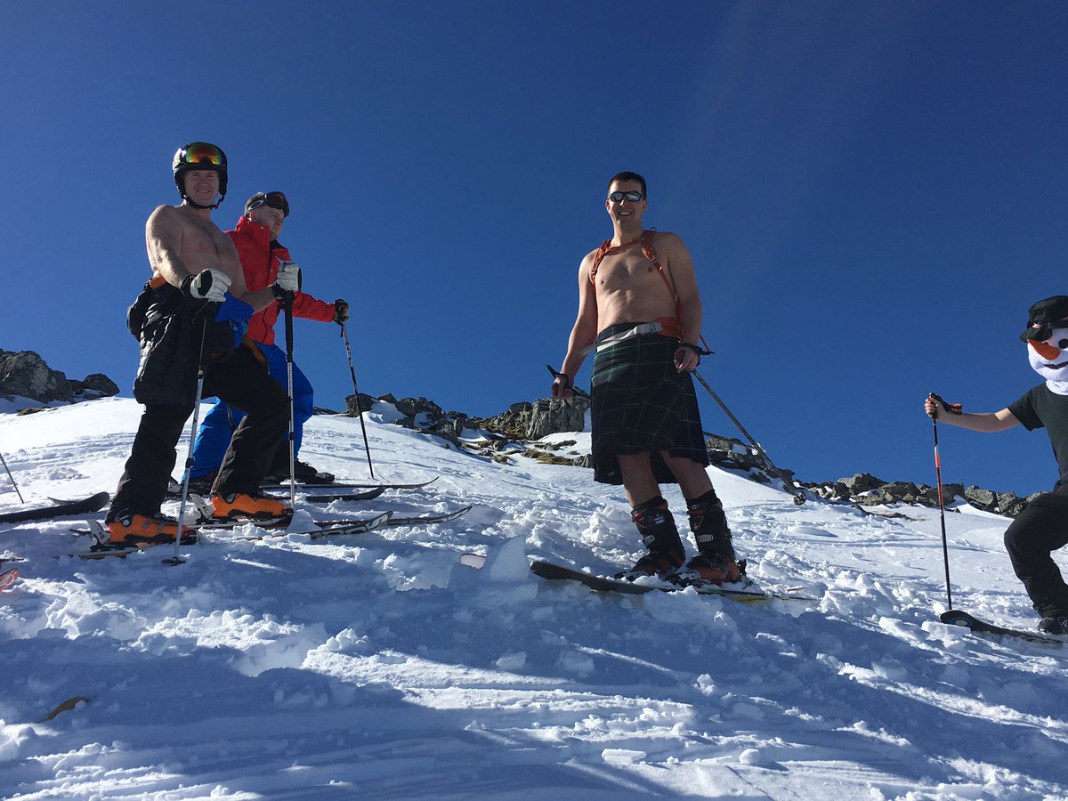 Forget the kilt and bare chests, just look at that blue sky! Phwoar! Fantastic skiing at  <a href="/glencoemountain/">Glencoe Mountain Resort</a> of late. #skiscotland #glencoe