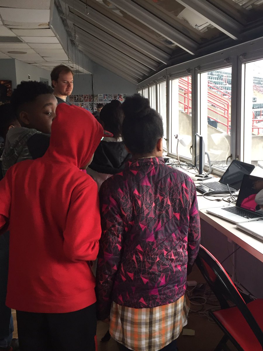 Principal_MAES's tweet photo. What recommendations should we make to Richmond about baseball and the stadium?#PBL @HeningHornets @PBL_Peyton #oneCCPS https://t.co/0Fbsg9OZNw